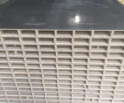 硫氧鎂凈化板的性能優(yōu)點？請看襄陽遠大彩鋼廠家的介紹